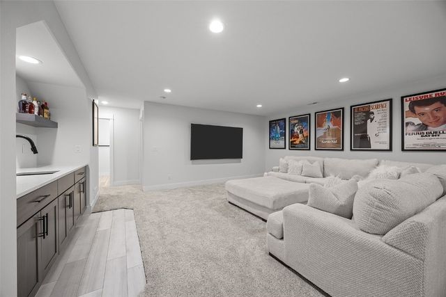 3122 Timber Ridge Court, Hiawatha, IA 52233