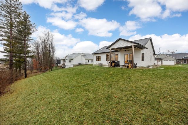 3122 Timber Ridge Court, Hiawatha, IA 52233