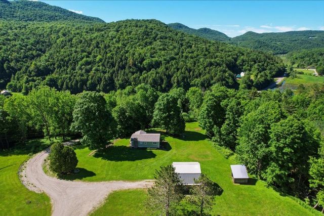 139 Cozzens Road, Huntington, VT 05462