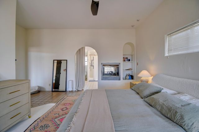 1735 Camino De La Tierra, Corrales, NM 87048