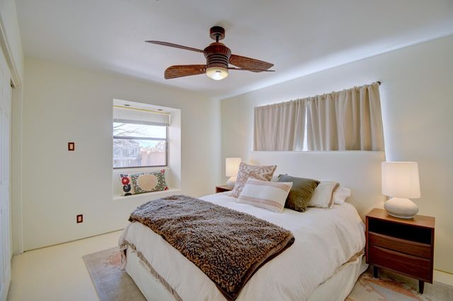 1735 Camino De La Tierra, Corrales, NM 87048