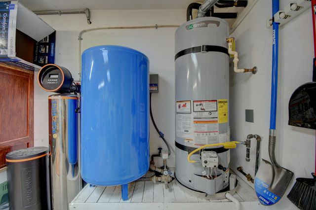 1735 Camino De La Tierra, Corrales, NM 87048