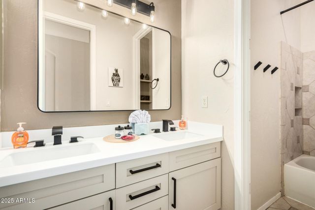 18811 W COLLEGE Drive, Litchfield Park, AZ 85340