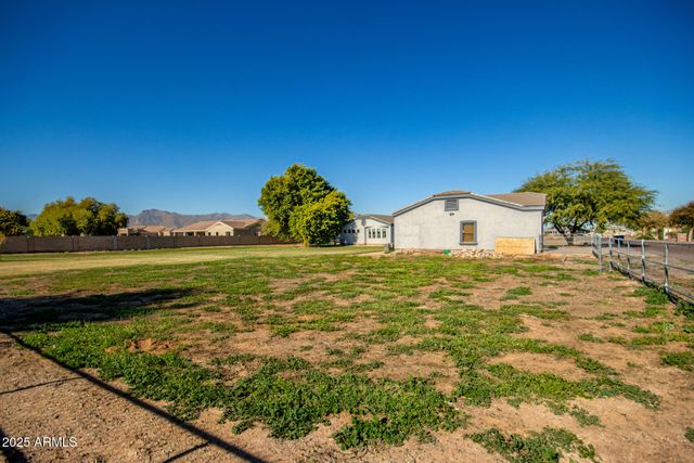 18811 W COLLEGE Drive, Litchfield Park, AZ 85340