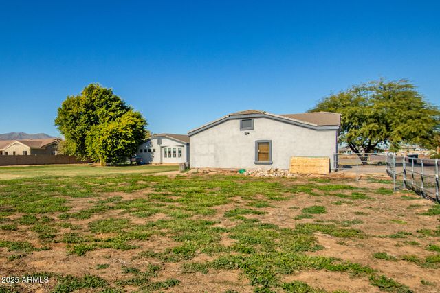 18811 W COLLEGE Drive, Litchfield Park, AZ 85340