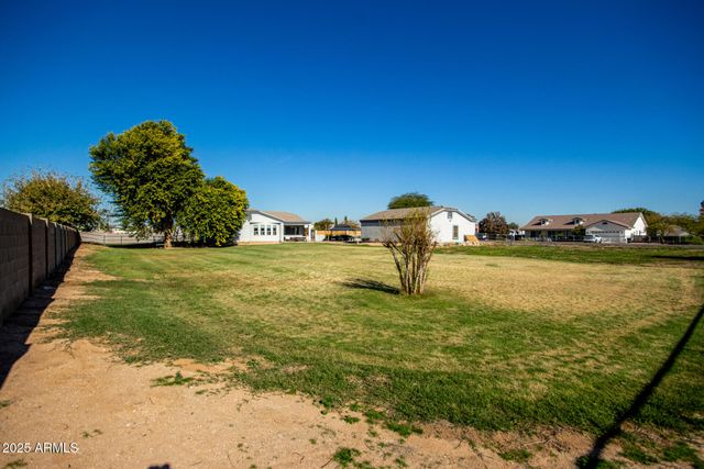 18811 W COLLEGE Drive, Litchfield Park, AZ 85340