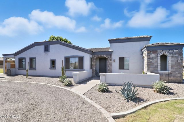 18811 W COLLEGE Drive, Litchfield Park, AZ 85340