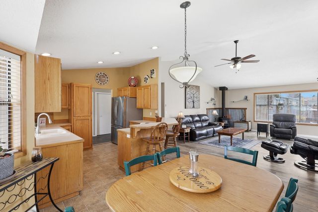 1449 SE Lostine Circle, Bend, OR 97702