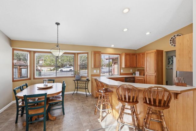 1449 SE Lostine Circle, Bend, OR 97702