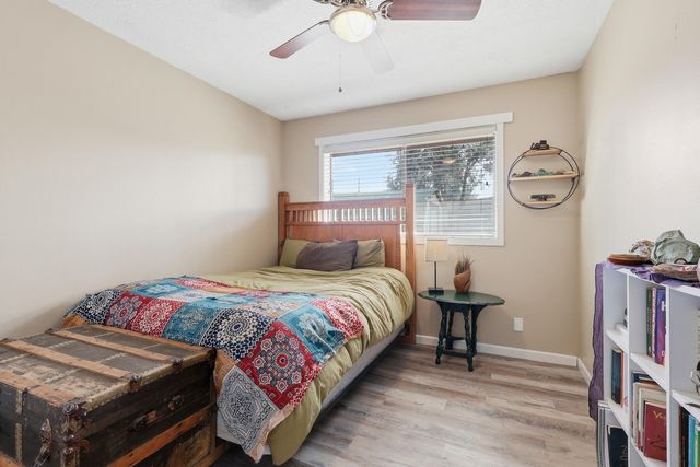 1449 SE Lostine Circle, Bend, OR 97702