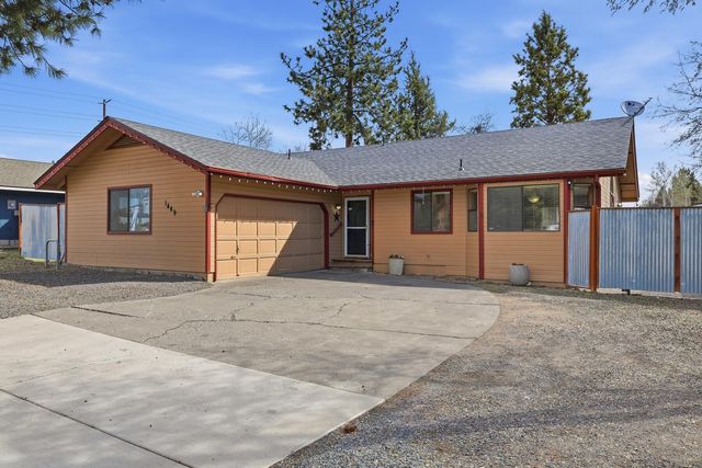1449 SE Lostine Circle, Bend, OR 97702