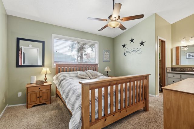 1449 SE Lostine Circle, Bend, OR 97702