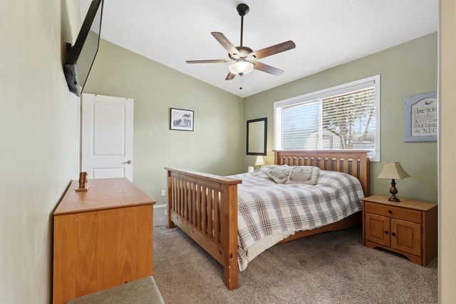 1449 SE Lostine Circle, Bend, OR 97702