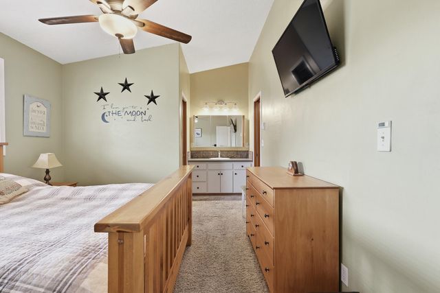 1449 SE Lostine Circle, Bend, OR 97702