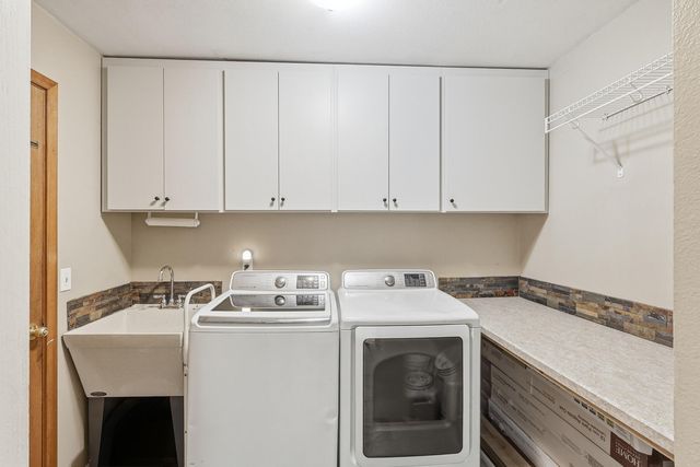 1449 SE Lostine Circle, Bend, OR 97702