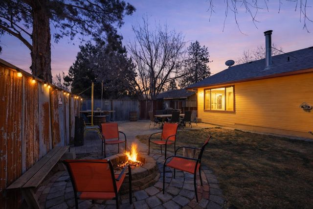 1449 SE Lostine Circle, Bend, OR 97702