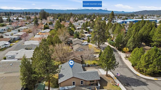 1449 SE Lostine Circle, Bend, OR 97702