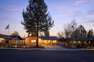 1449 SE Lostine Circle, Bend, OR 97702