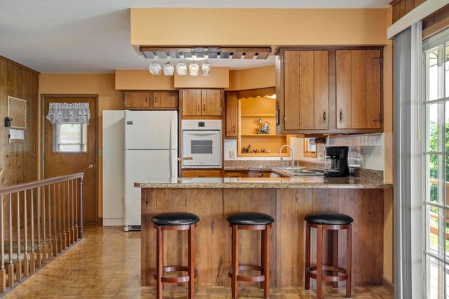 39 James River Road, Kimberling City, MO 65686