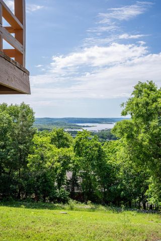 39 James River Road, Kimberling City, MO 65686