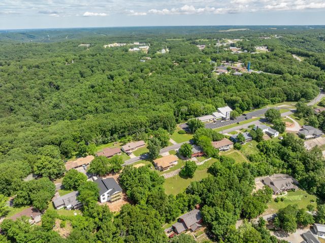39 James River Road, Kimberling City, MO 65686