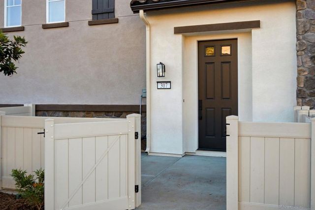 205 Sarina Lane, San Marcos, CA 92069