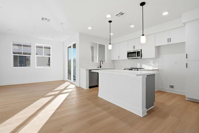 205 Sarina Lane, San Marcos, CA 92069