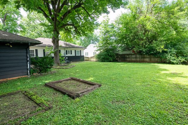 1218 S National Avenue, Springfield, MO 65804