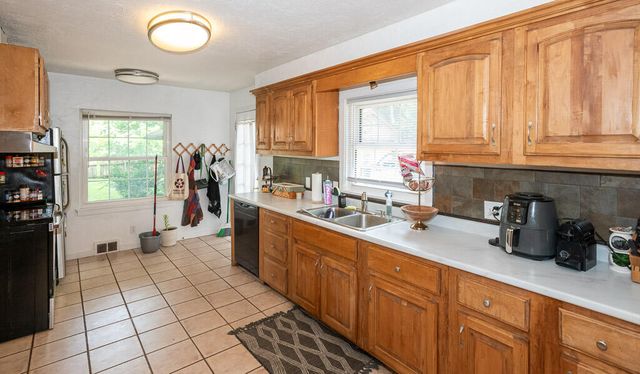 1218 S National Avenue, Springfield, MO 65804