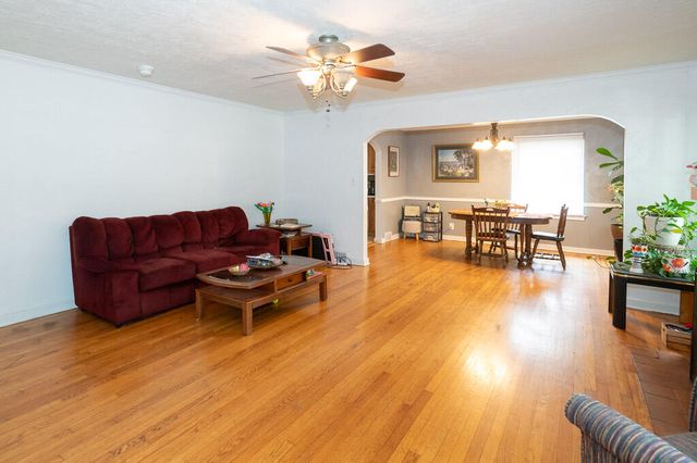 1218 S National Avenue, Springfield, MO 65804
