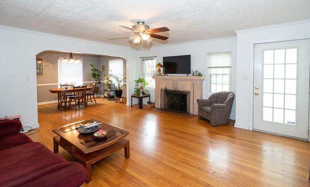 1218 S National Avenue, Springfield, MO 65804