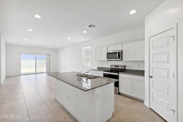 1357 W SHANNONS Way, Coolidge, AZ 85128
