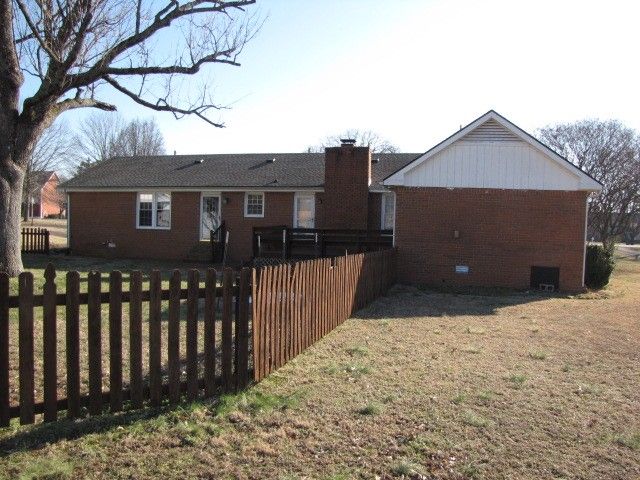 710 Washington Dr, Lebanon, TN 37087