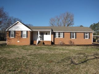710 Washington Dr, Lebanon, TN 37087