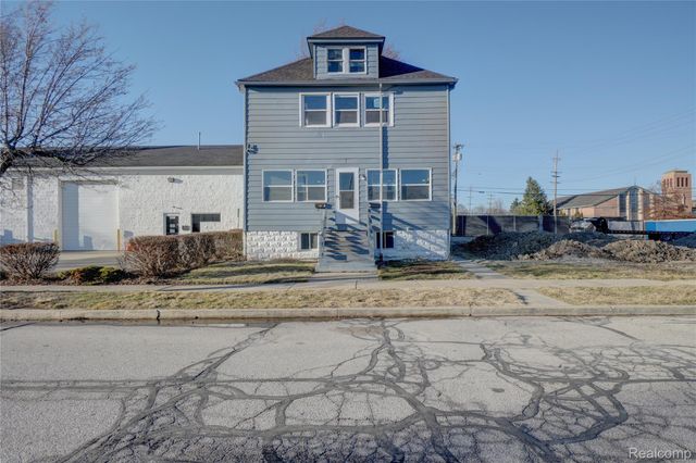320 Hudson Street, Wyandotte, MI 48192