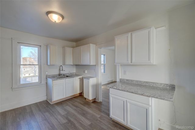 320 Hudson Street, Wyandotte, MI 48192