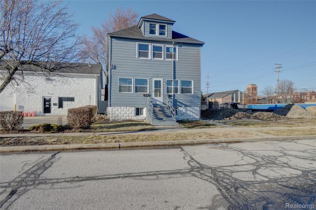 320 Hudson Street, Wyandotte, MI 48192