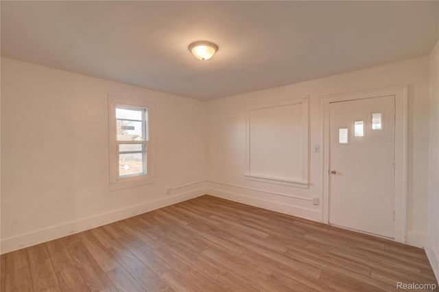 320 Hudson Street, Wyandotte, MI 48192