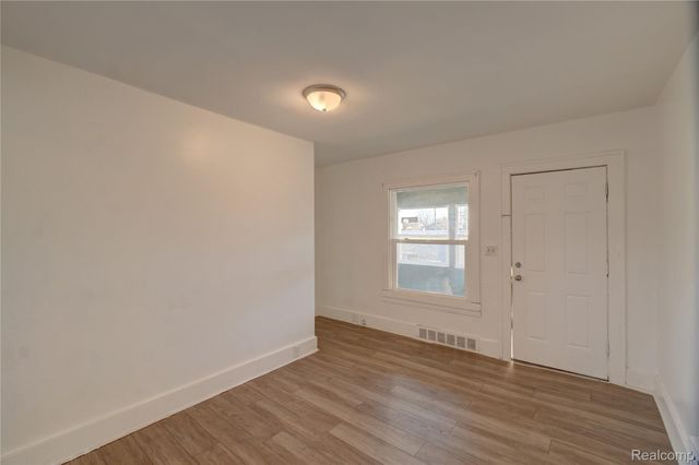 320 Hudson Street, Wyandotte, MI 48192