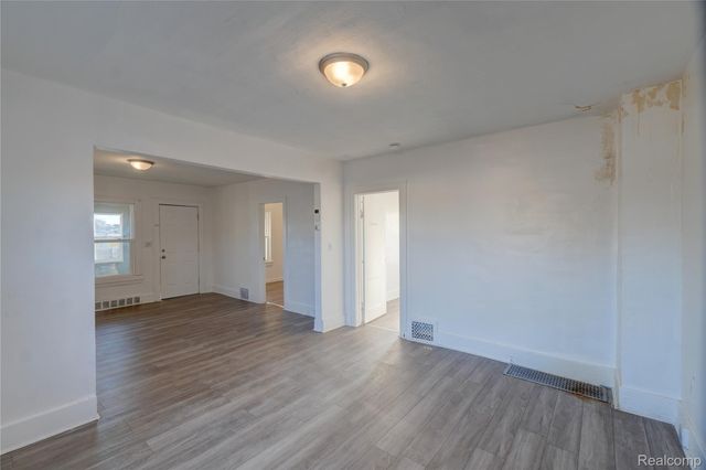 320 Hudson Street, Wyandotte, MI 48192