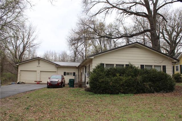 1401 N Main Street, Pittsburg, KS 66762