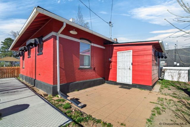 907 W PERSHING BLVD, Cheyenne, WY 82001