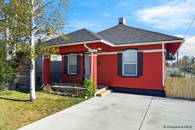 907 W PERSHING BLVD, Cheyenne, WY 82001