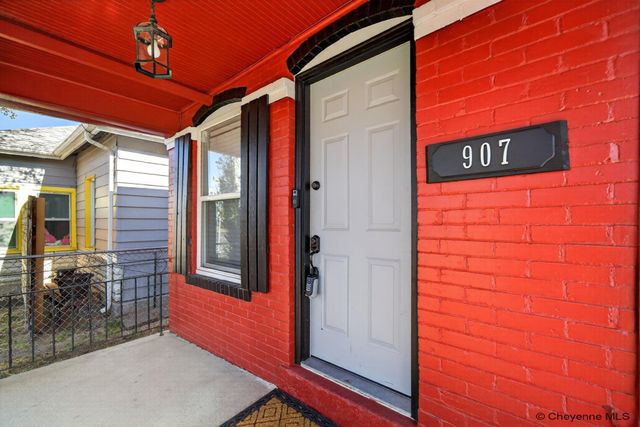 907 W PERSHING BLVD, Cheyenne, WY 82001