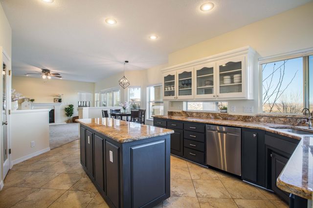 3557 Newcastle Drive SE, Rio Rancho, NM 87124