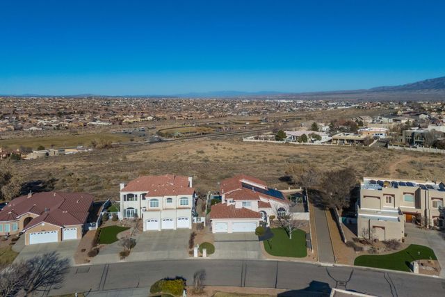 3557 Newcastle Drive SE, Rio Rancho, NM 87124