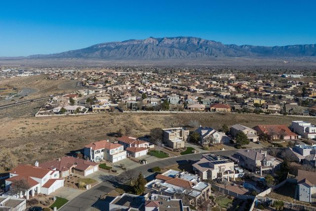 3557 Newcastle Drive SE, Rio Rancho, NM 87124