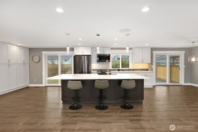 16517 43rd Avenue E, Tacoma, WA 98446