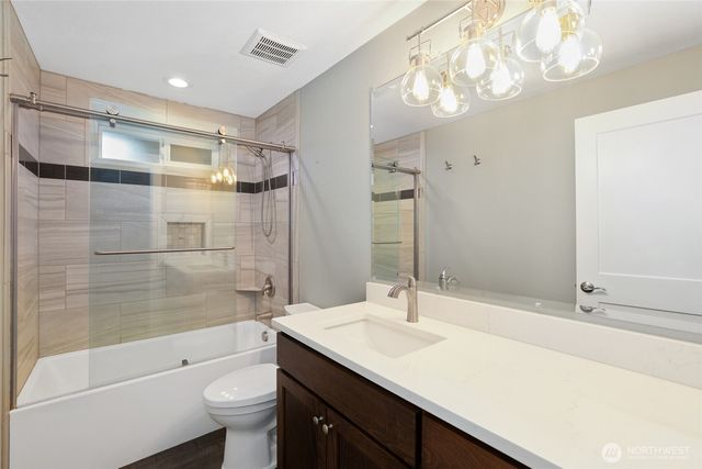 16517 43rd Avenue E, Tacoma, WA 98446