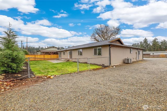 16517 43rd Avenue E, Tacoma, WA 98446